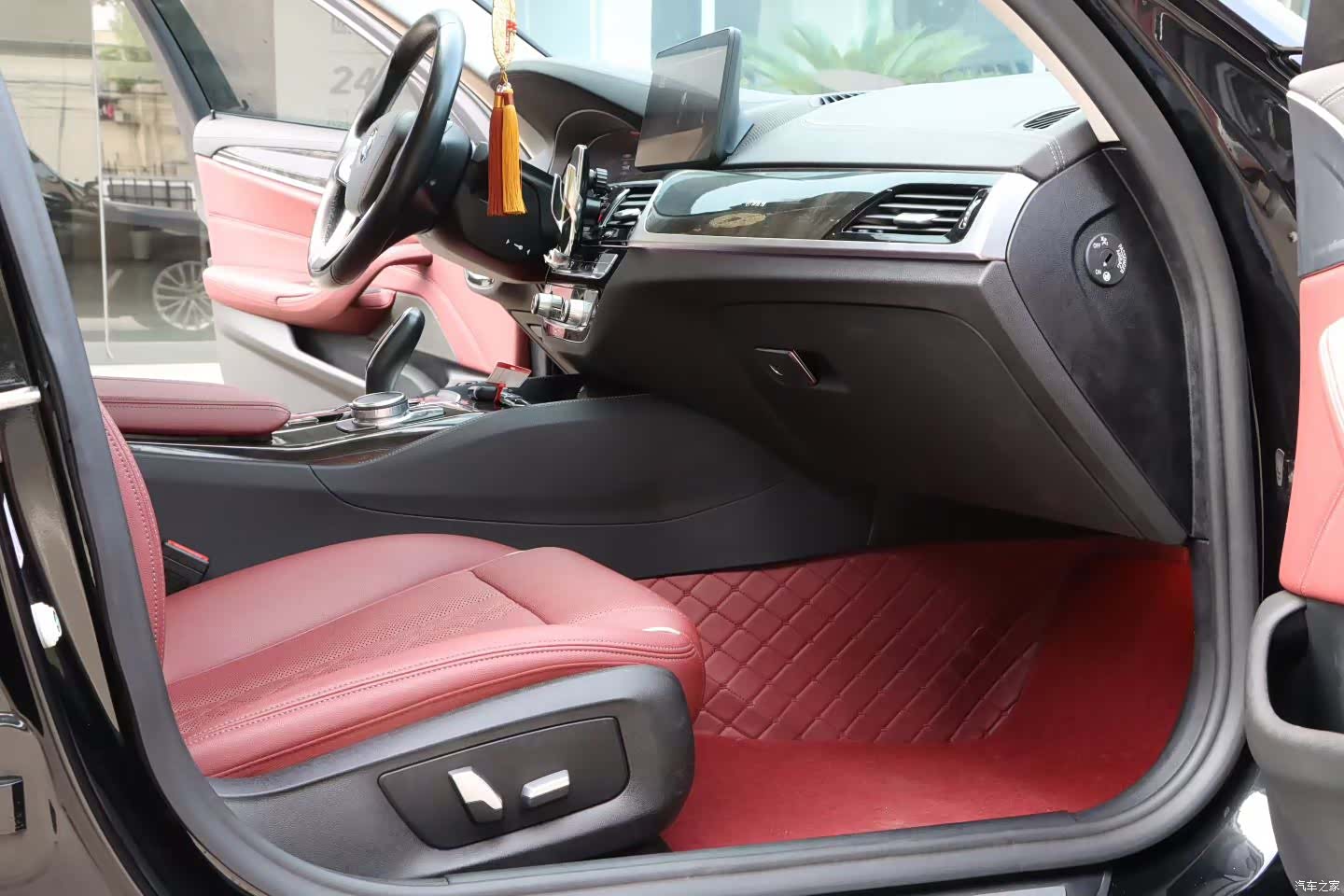 BMW 5 Series, 2022 4