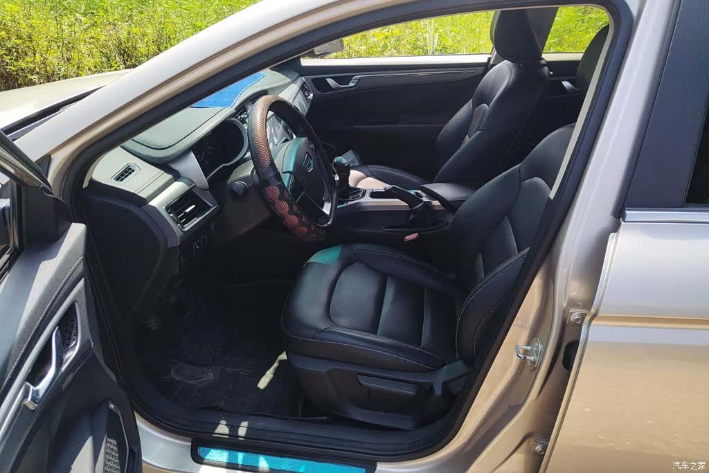 Geely Emgrand, 2019 9