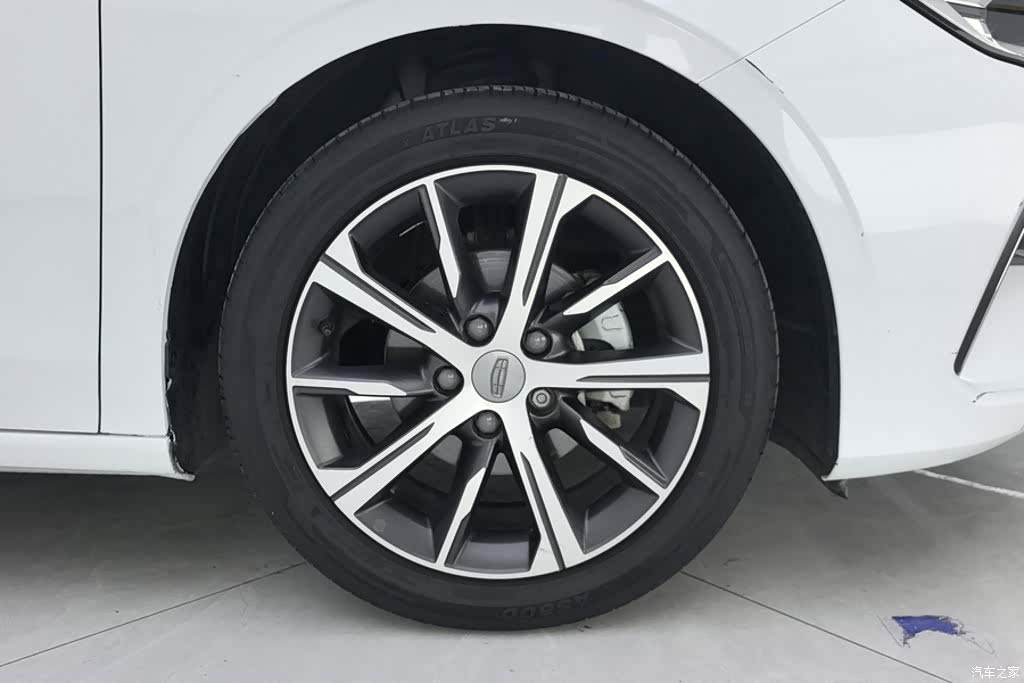 Geely Emgrand, 2022 6