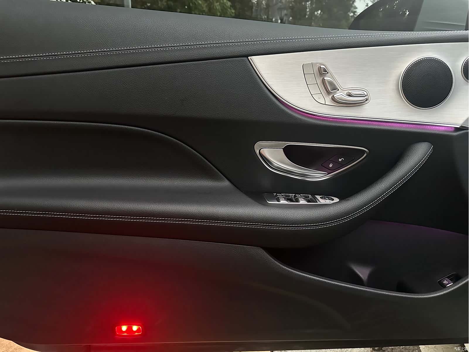 Mercedes-Benz E-Class, 2022 10