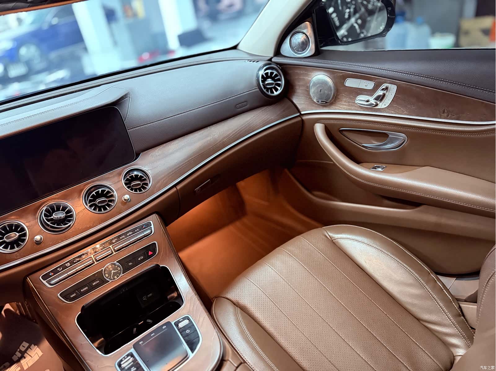 Mercedes-Benz E-Class, 2019 15