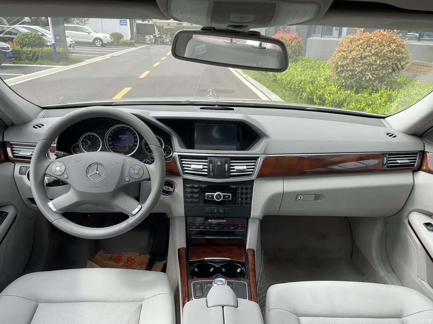 Mercedes-Benz E-Class, 2012 6