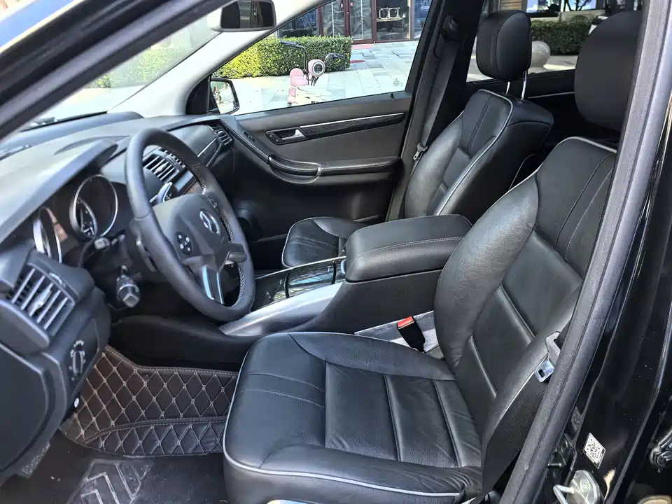 Mercedes-Benz R-class