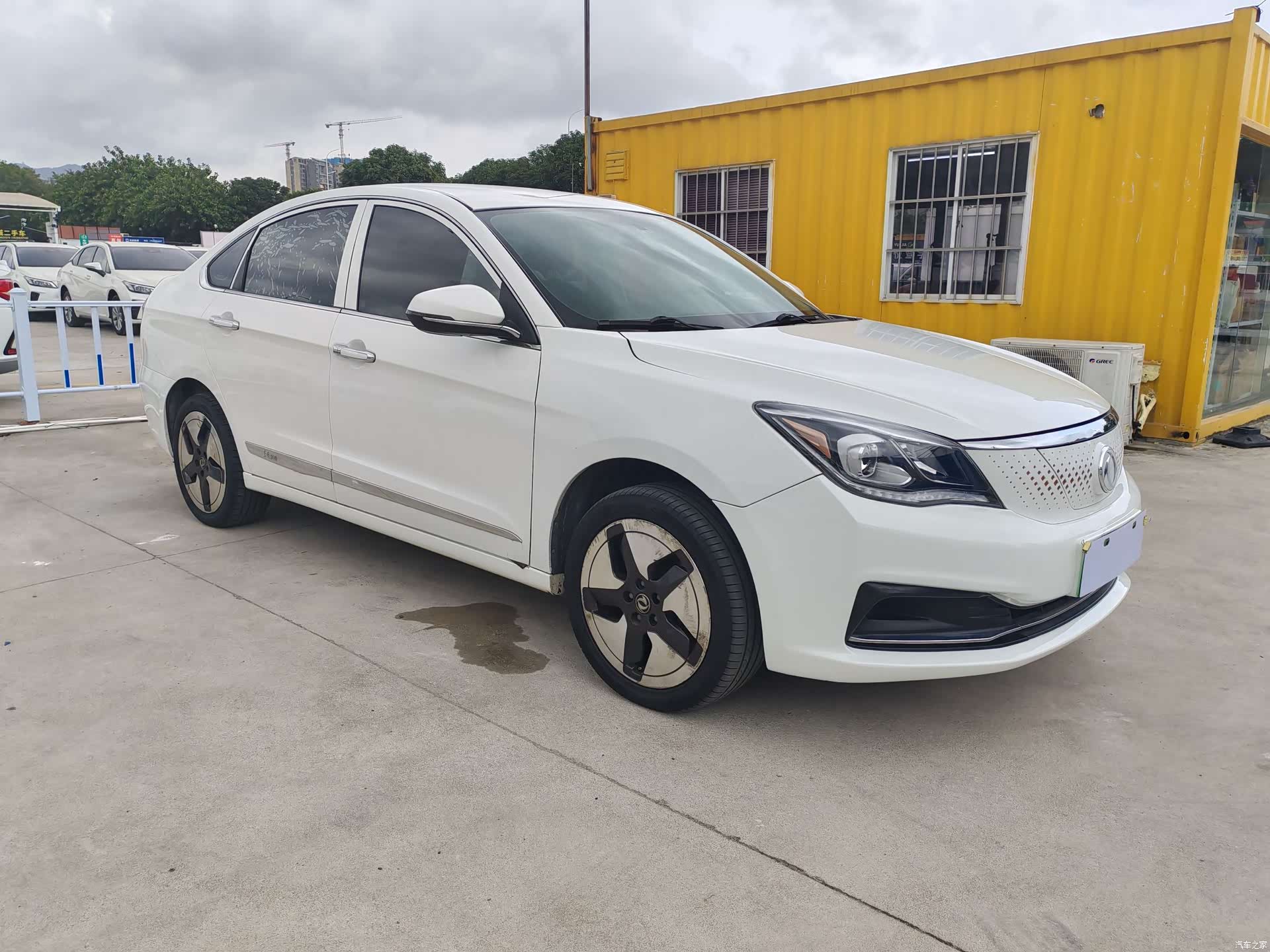 DongFeng E70, 2021 3