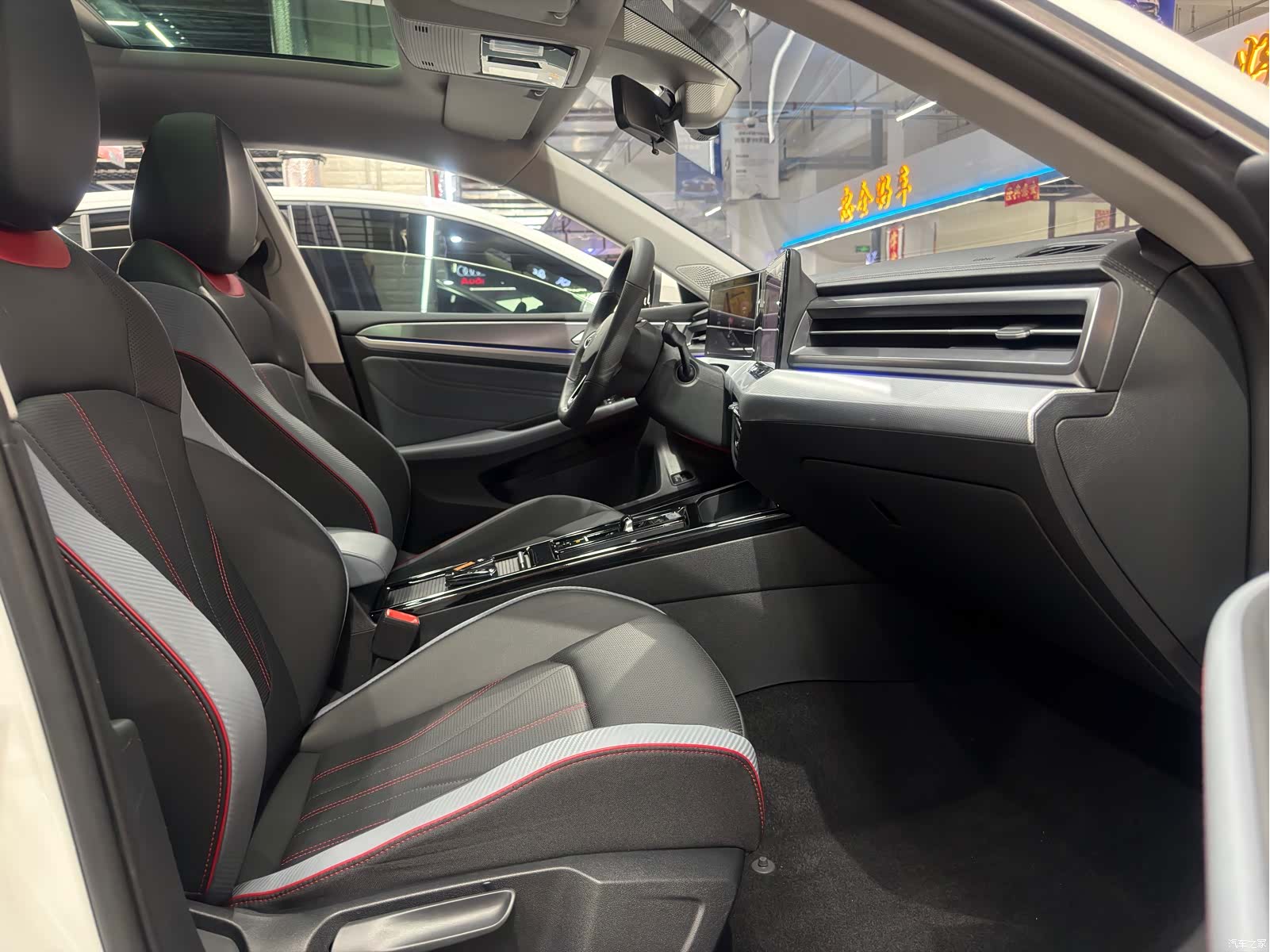 Volkswagen Lamando, 2023 21