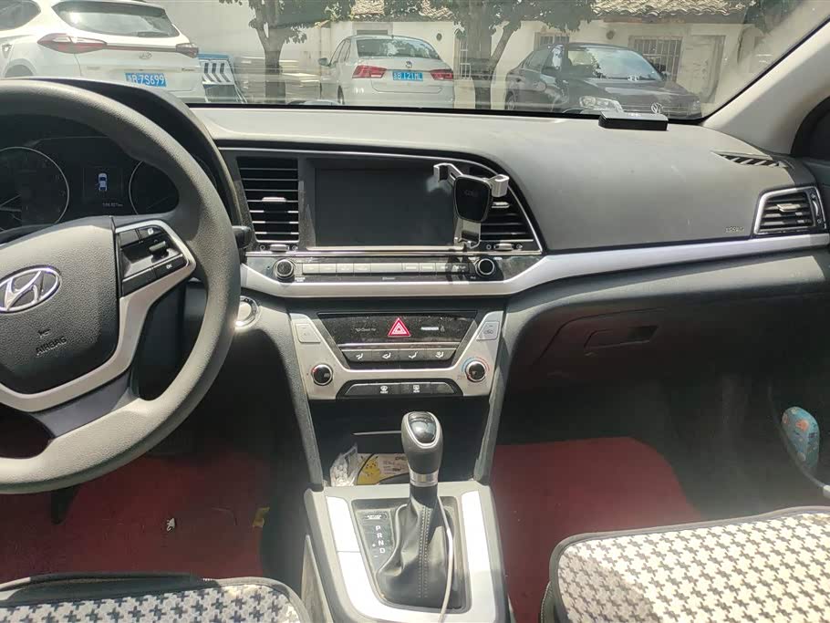 Hyundai Lead