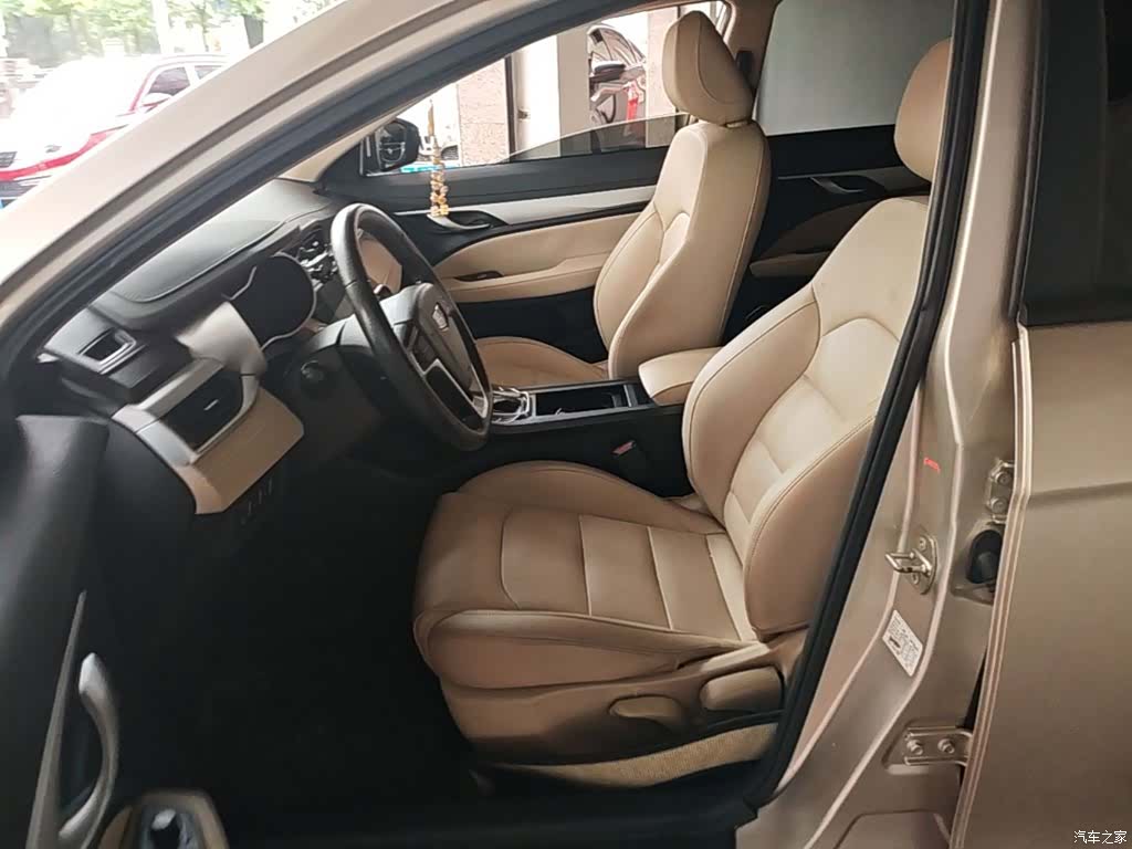 Geely Emgrand, 2019 15