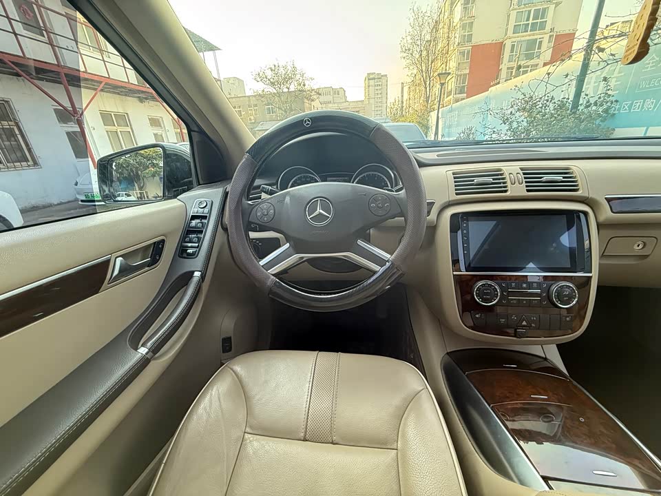 Mercedes-Benz R-class