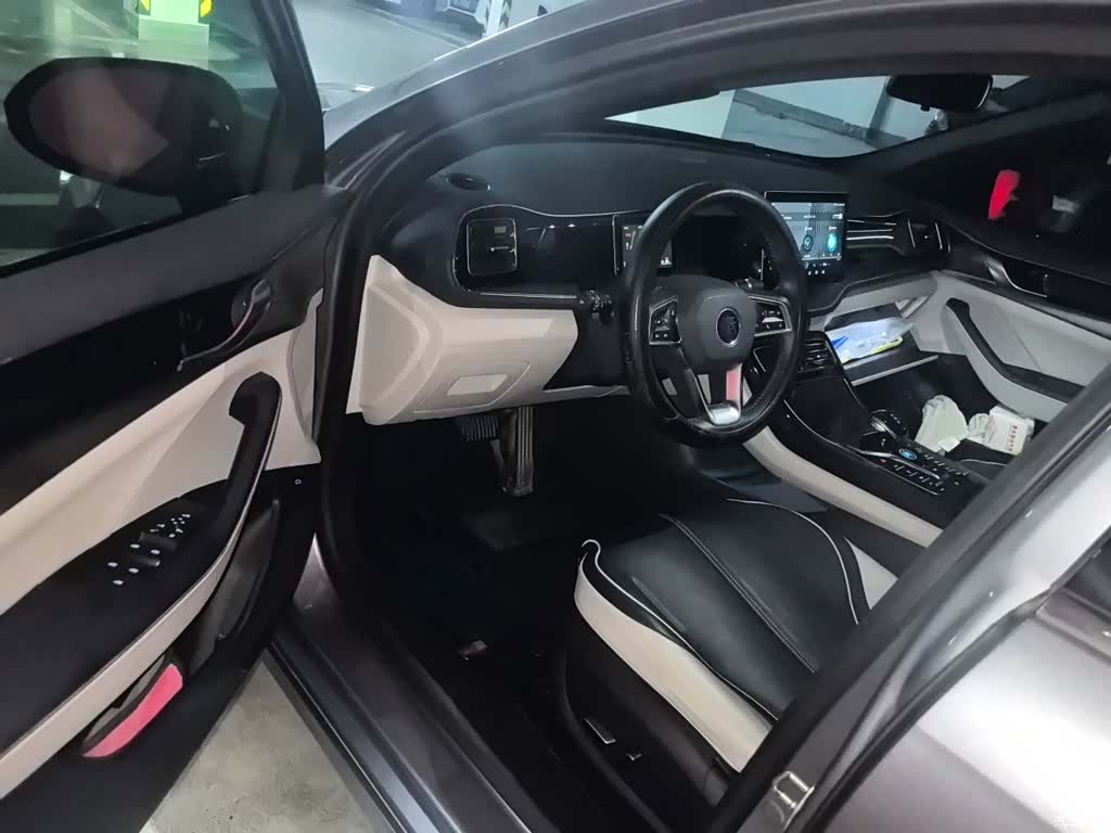 BYD Qin, 2022 13