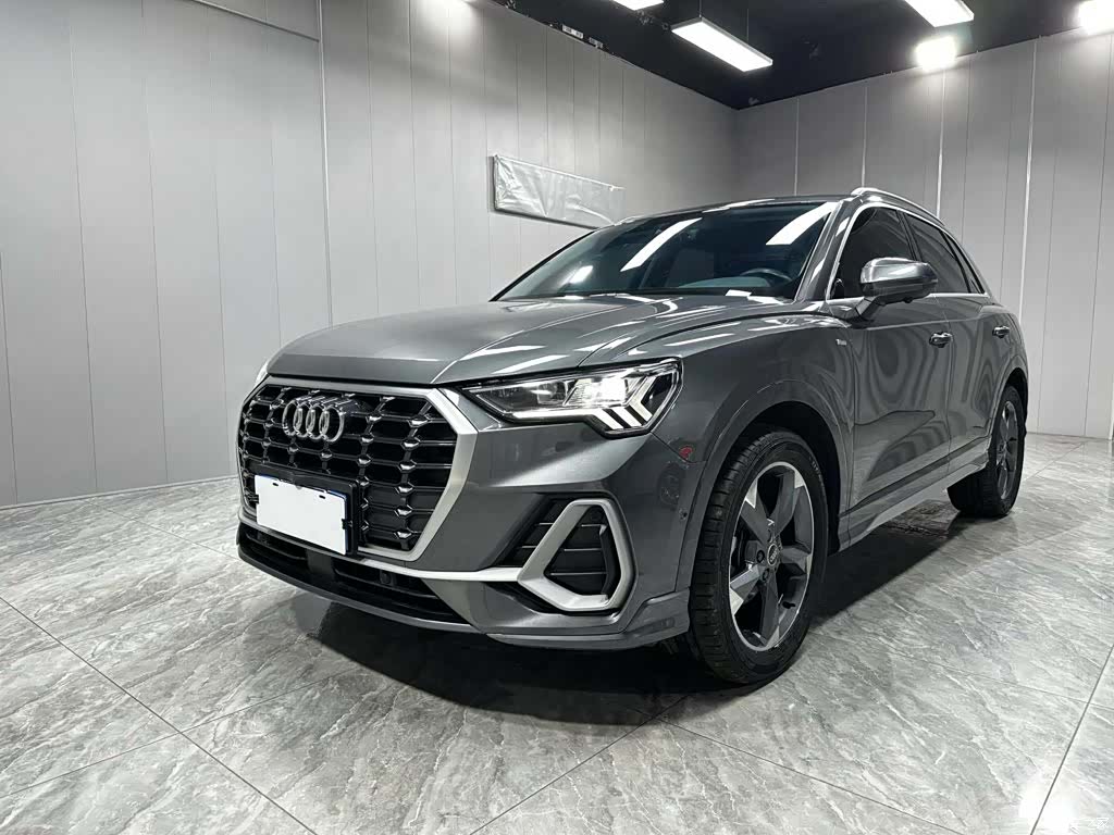 Audi Q3, 2022 1