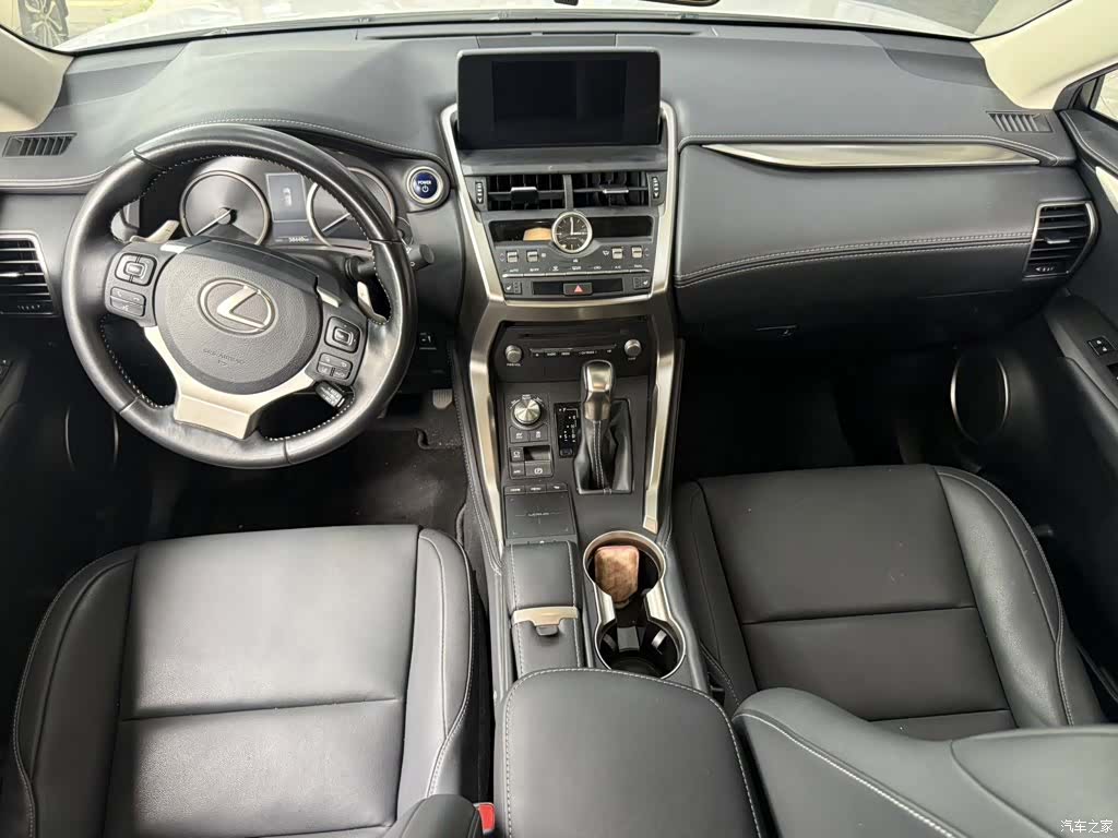 Lexus NX, 2020 8