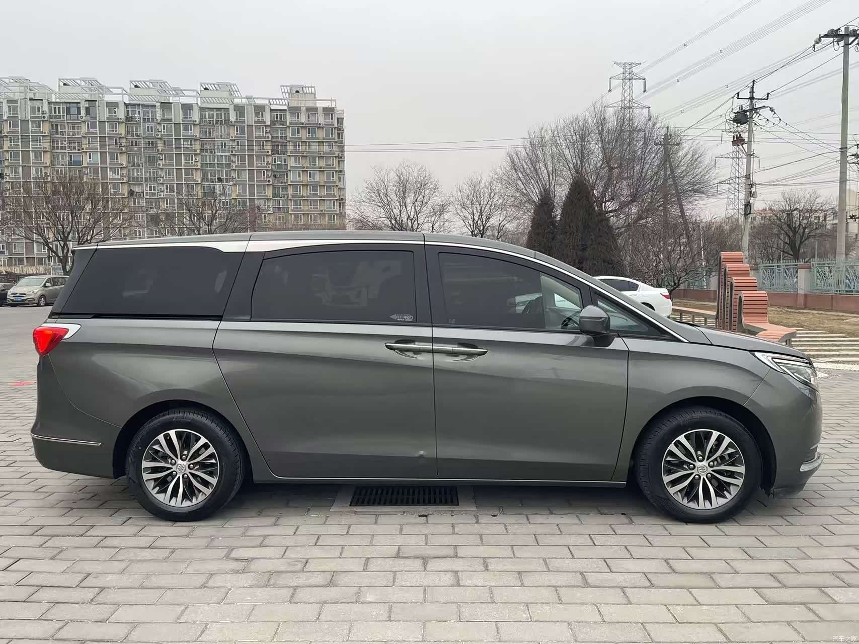 Buick GL8, 2017 4