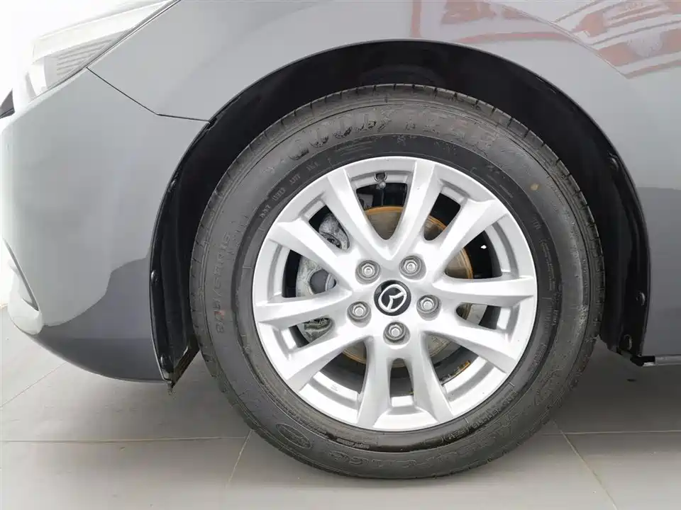Mazda 3 Angkesaila