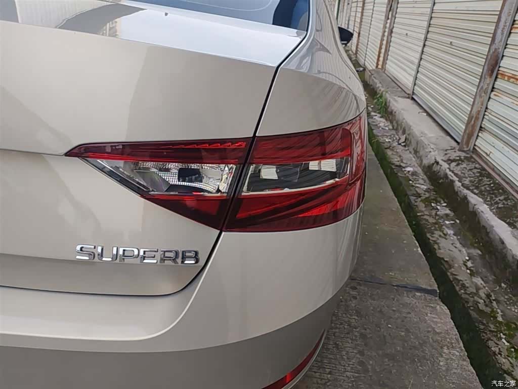 Skoda Superb, 2019 8