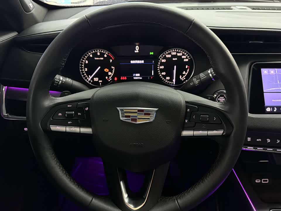 Cadillac XT4