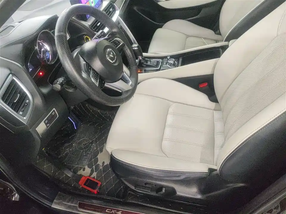 Mazda CX-4