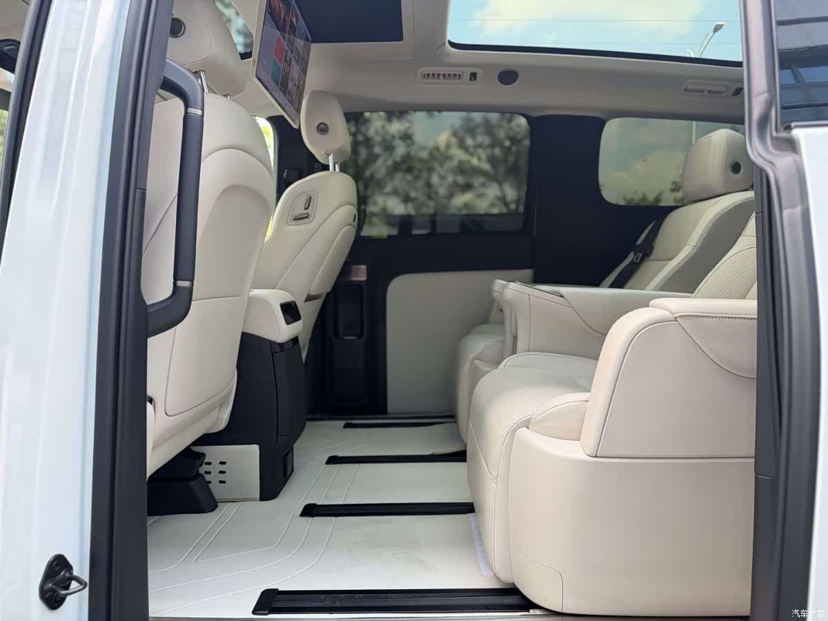 Li Auto MEGA, 2025 14