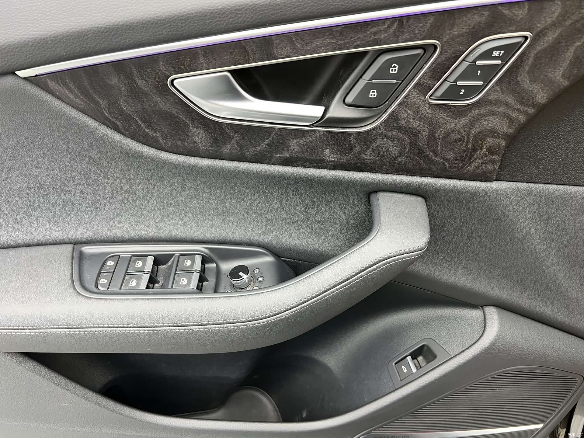 Audi Q8, 2024 6