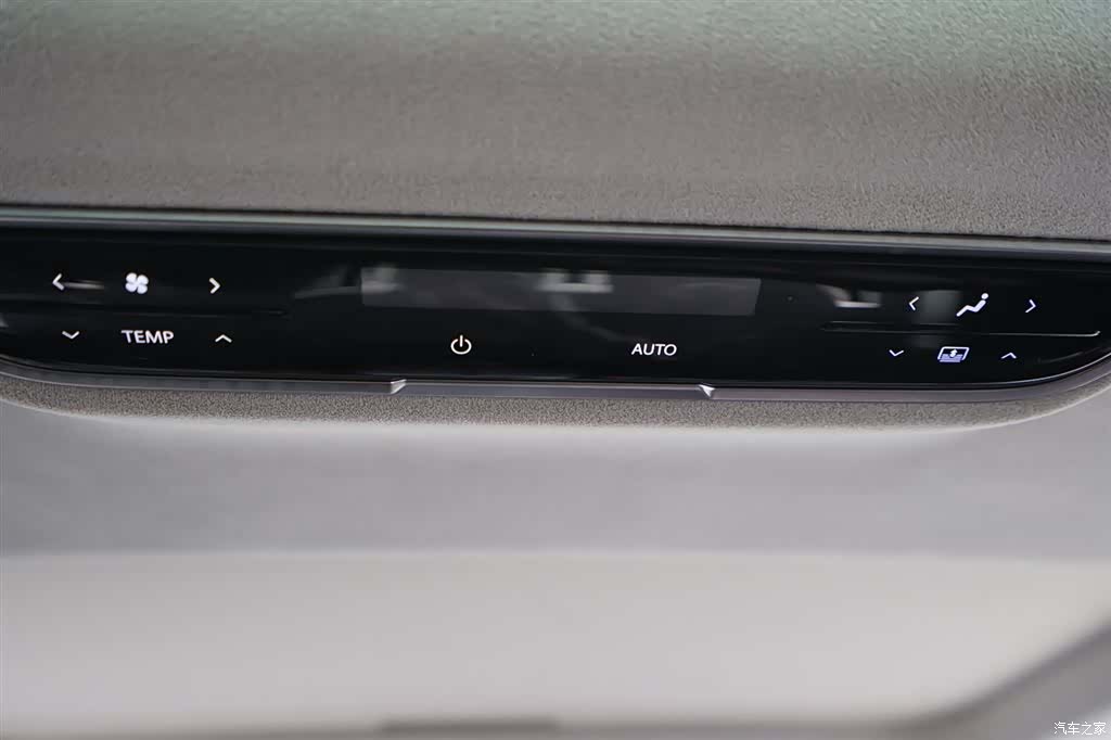 Buick Century, 2023 16