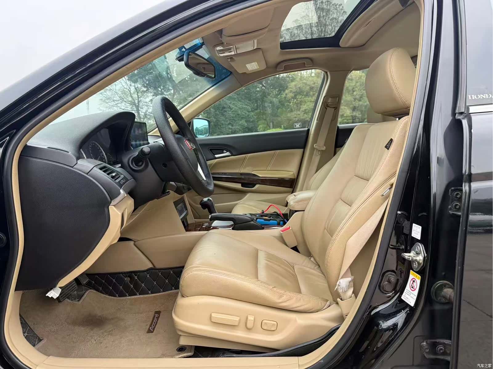 Honda Accord, 2012 4