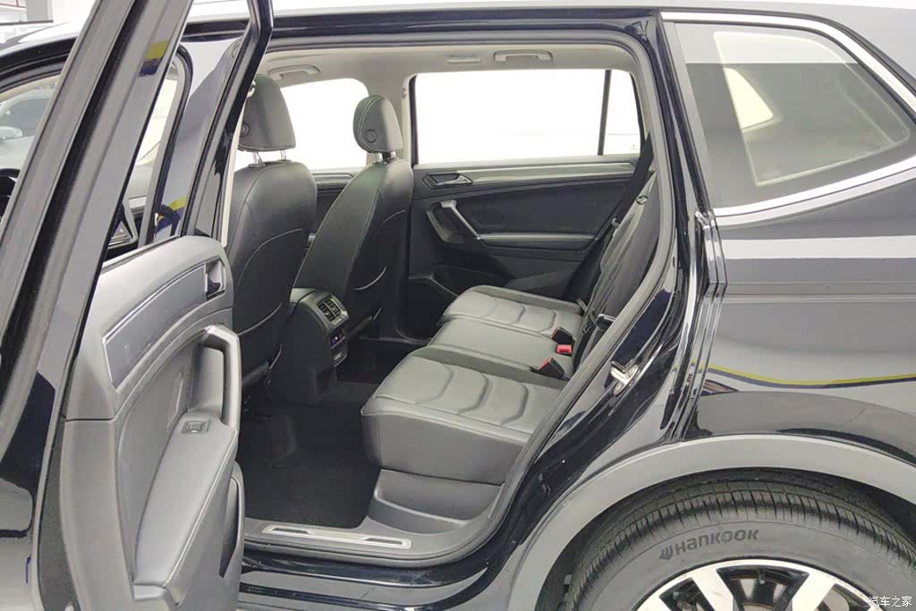 Volkswagen Tiguan L, 2021 11
