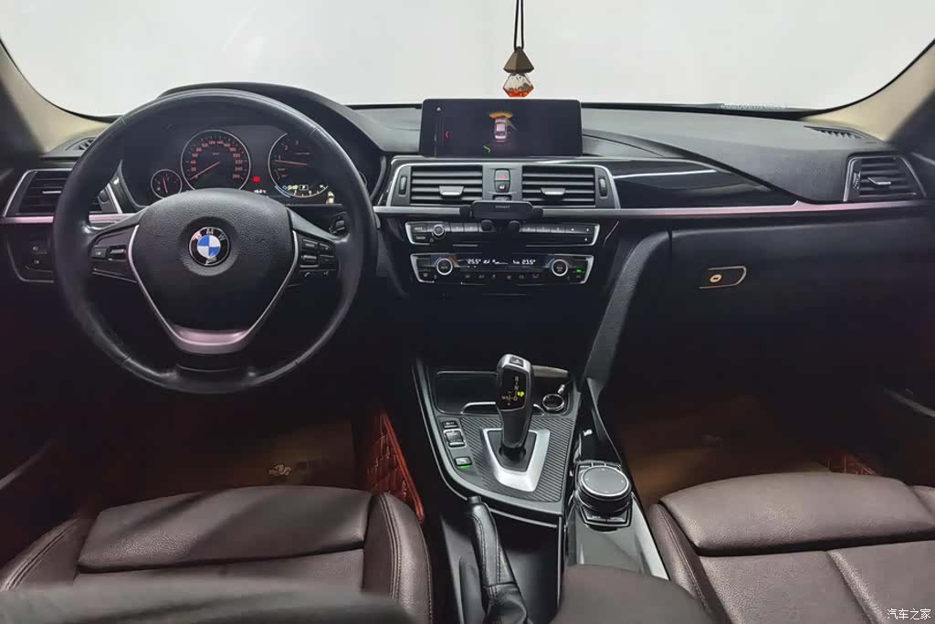 BMW 3 Series, 2019 12