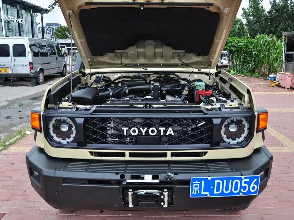 Toyota Land Cruiser Toyota Land Cruiser