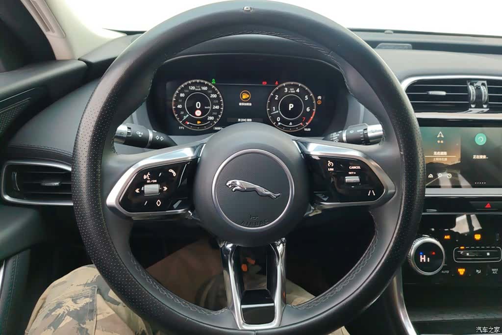 Land Rover XEL, 2022 15
