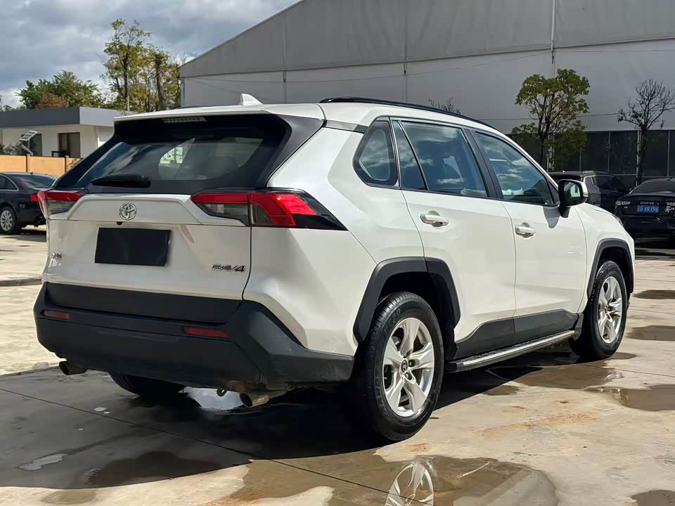 Toyota RAV4 Rongfang