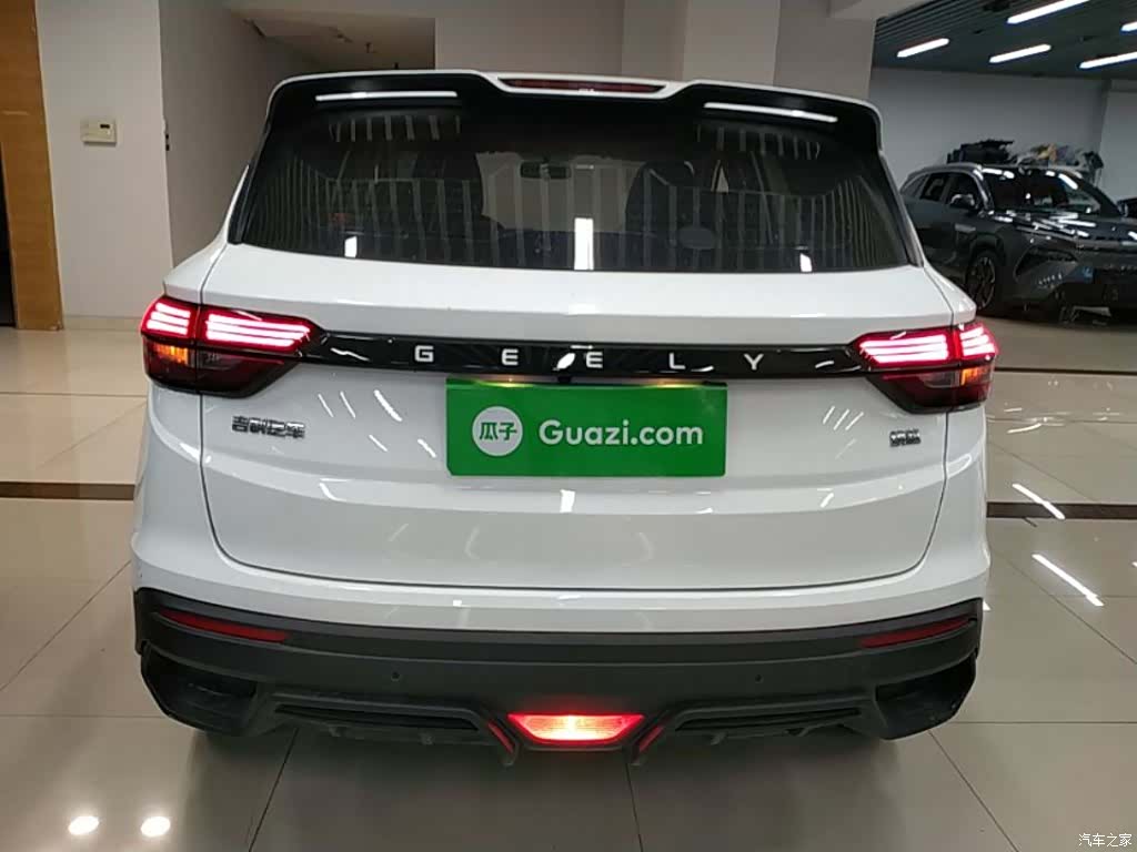 Geely Coolray, 2025 6