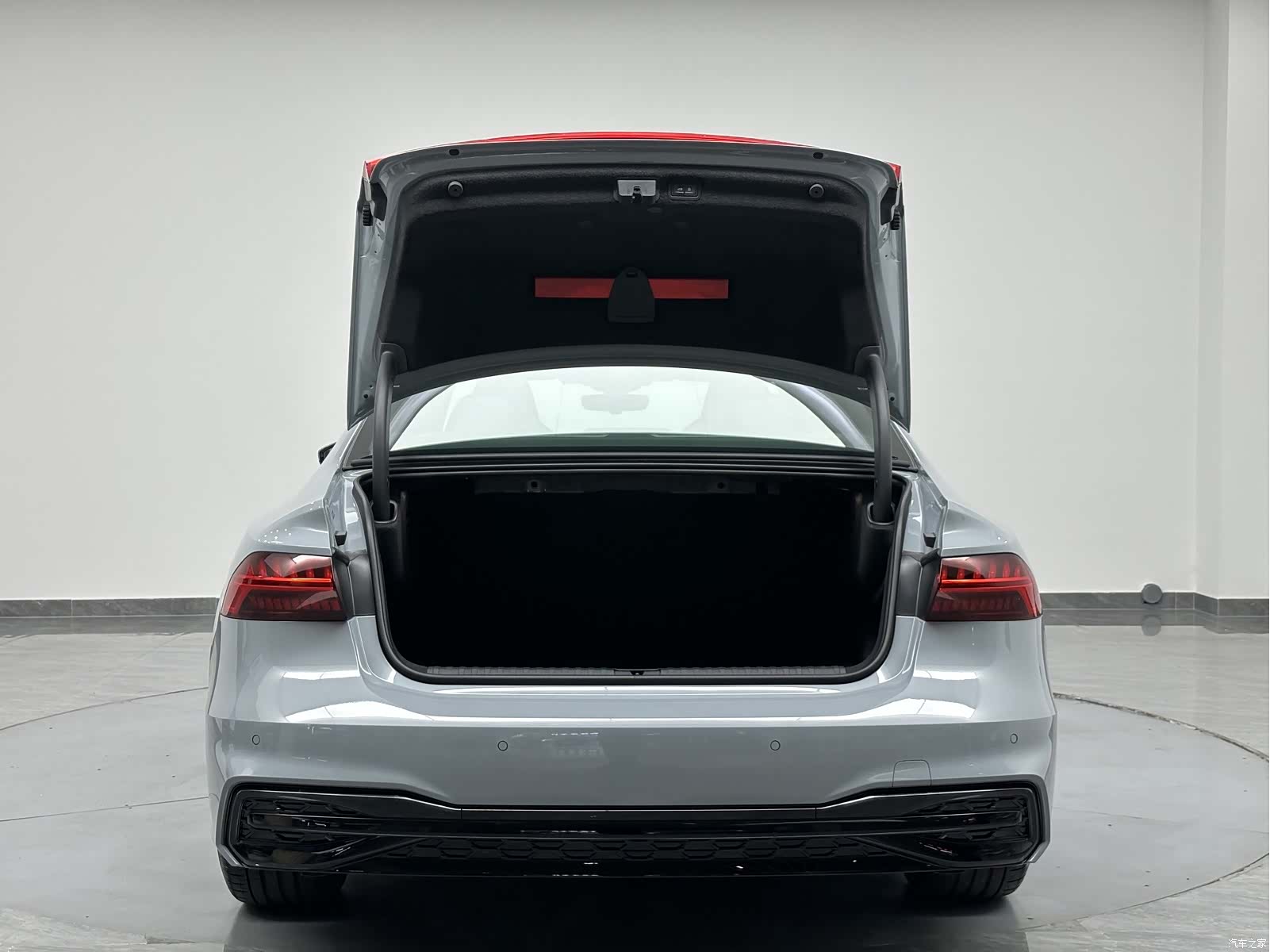 Audi A7L, 2025 28