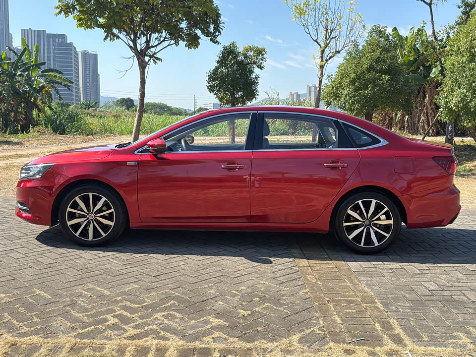 Roewe i6