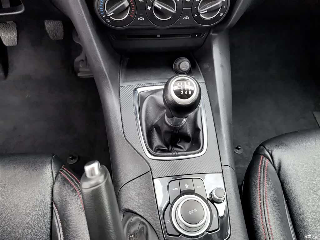 Mazda Mazda3, 2015 13