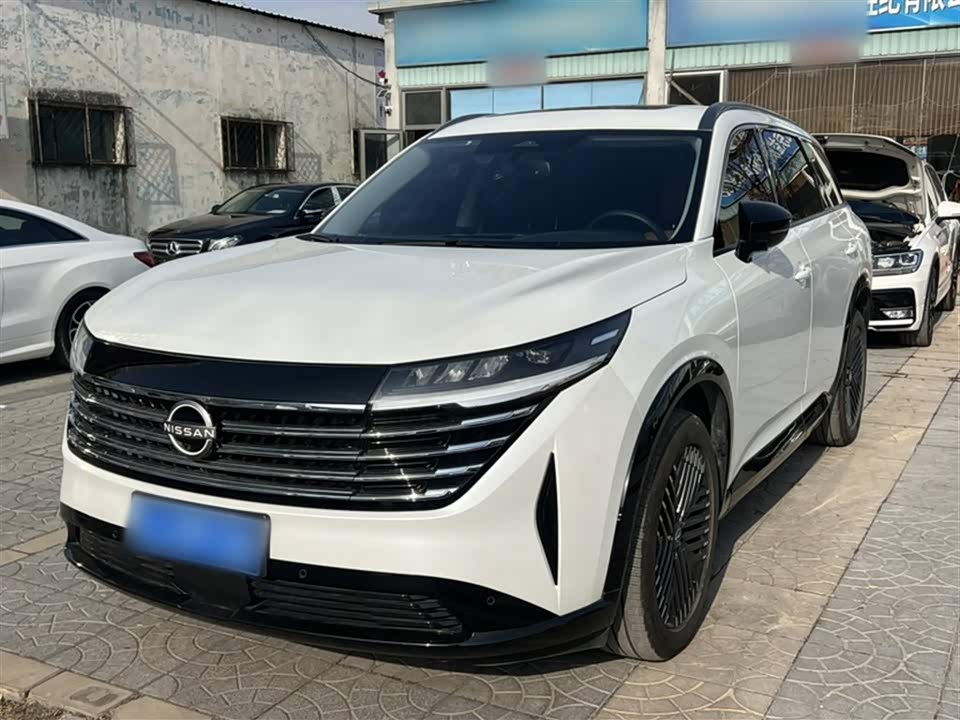 Nissan Exploring the land