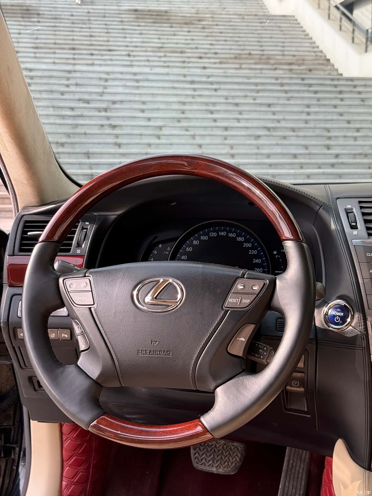 Lexus LS, 2012 13