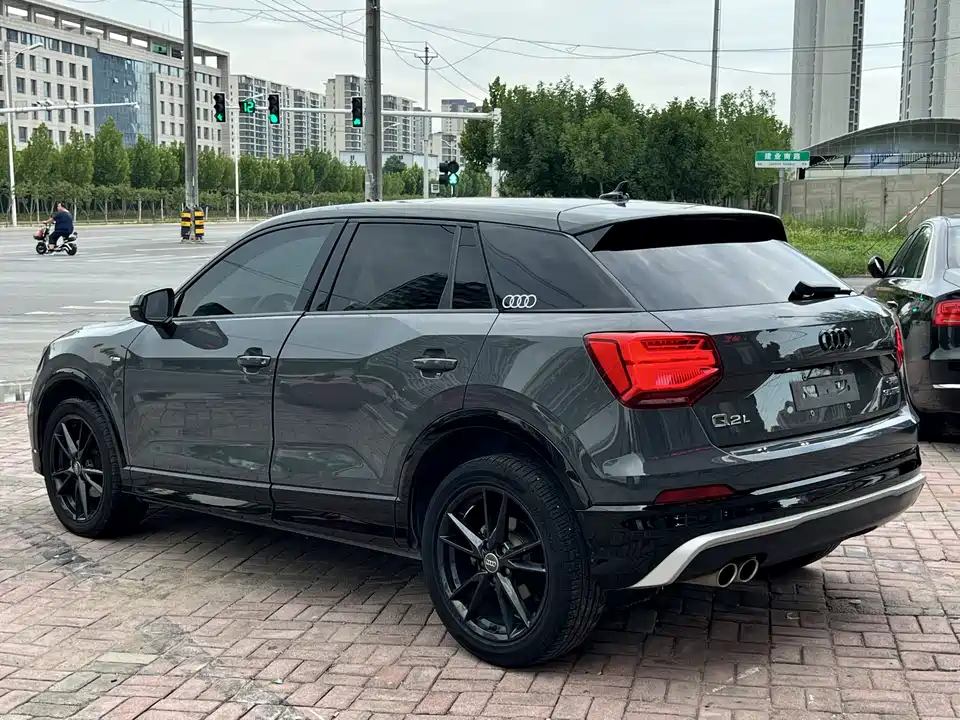 Audi Q2L Audi Q2L