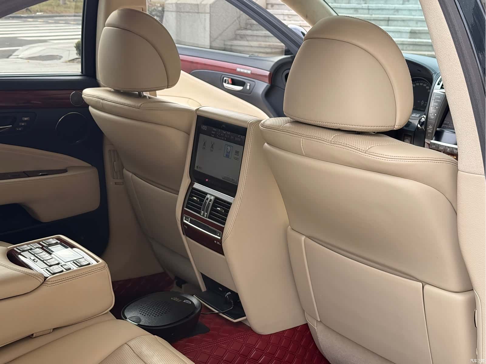 Lexus LS, 2012 21