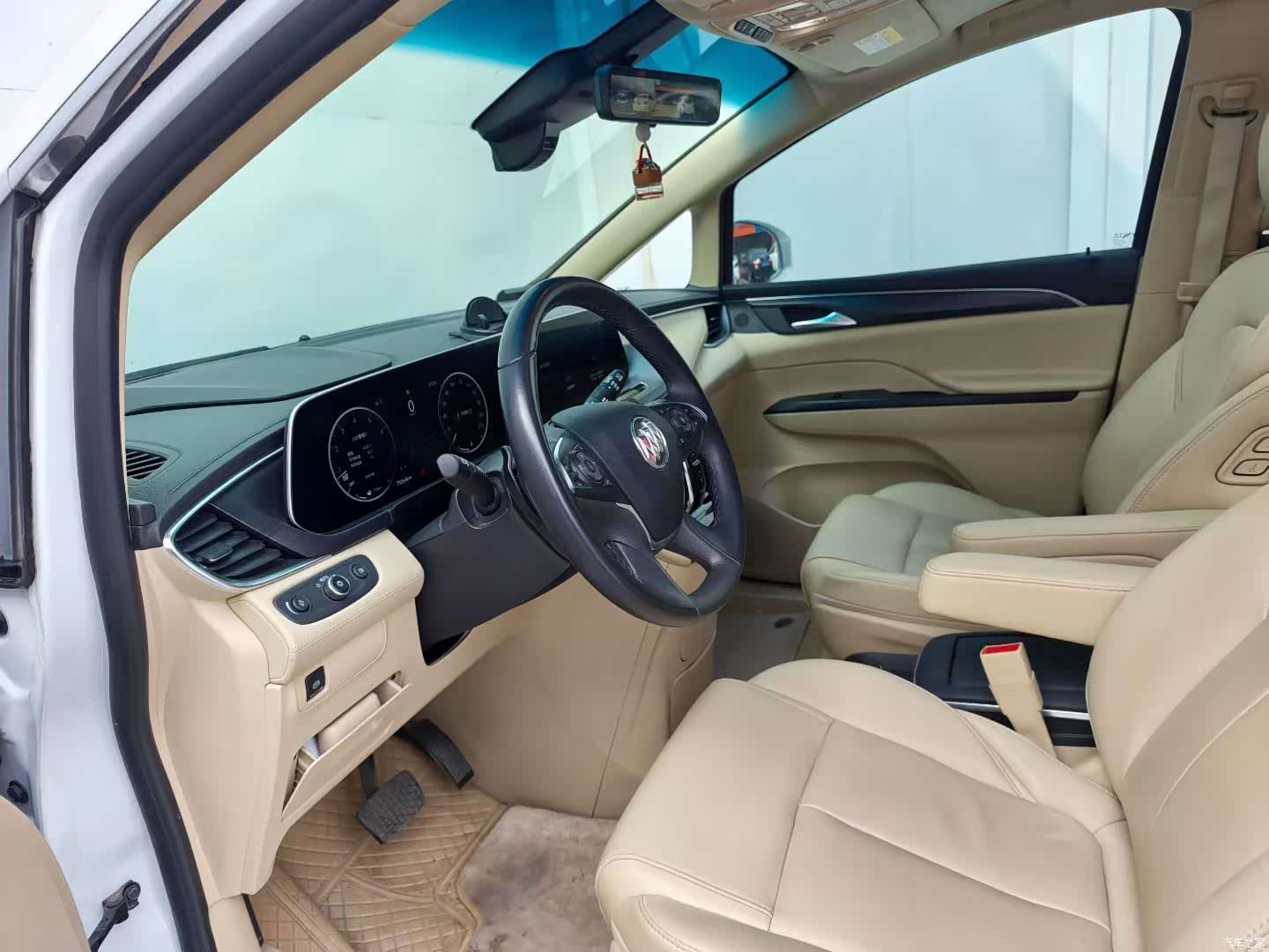 Buick GL8, 2022 4