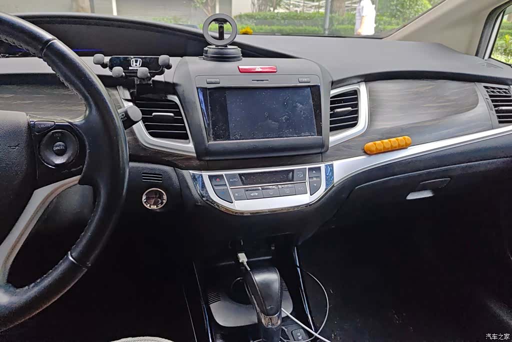 Honda Jade, 2017 13