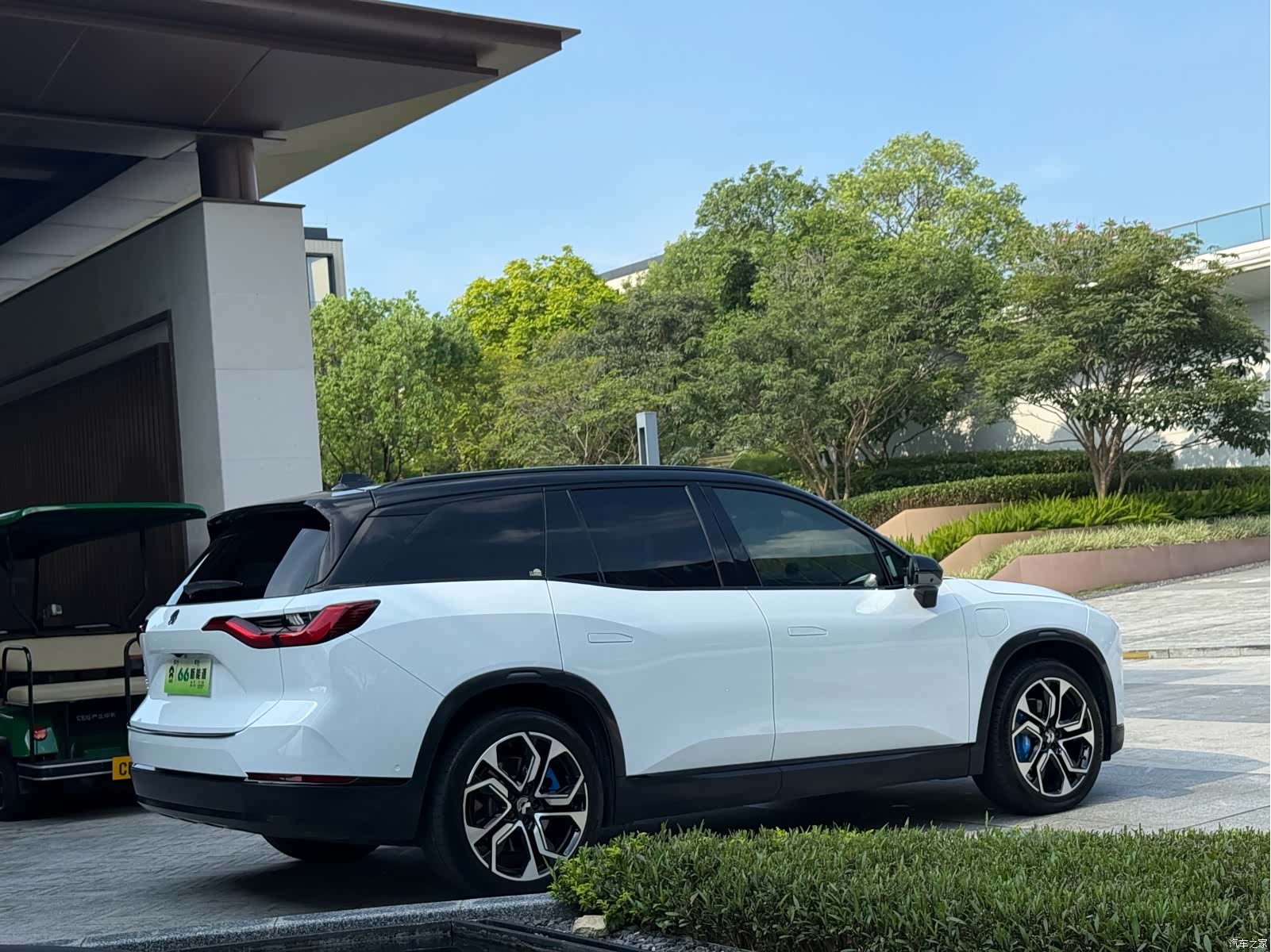 NIO ES8, 2022 8