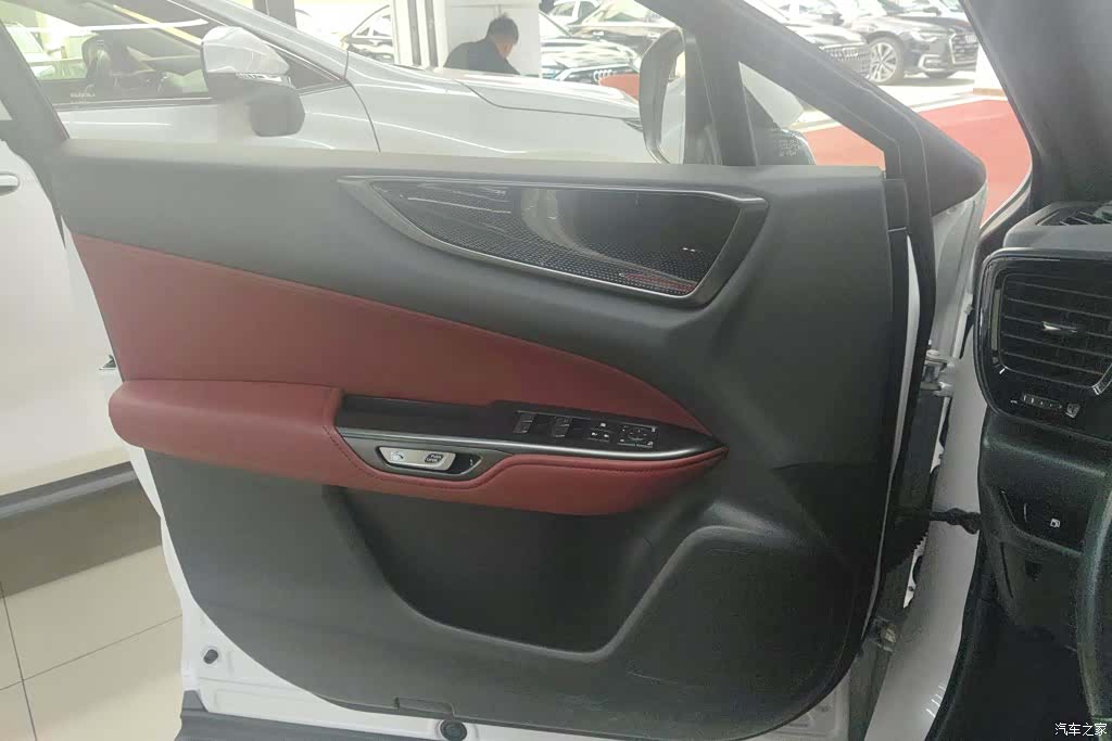 Lexus NX, 2023 7