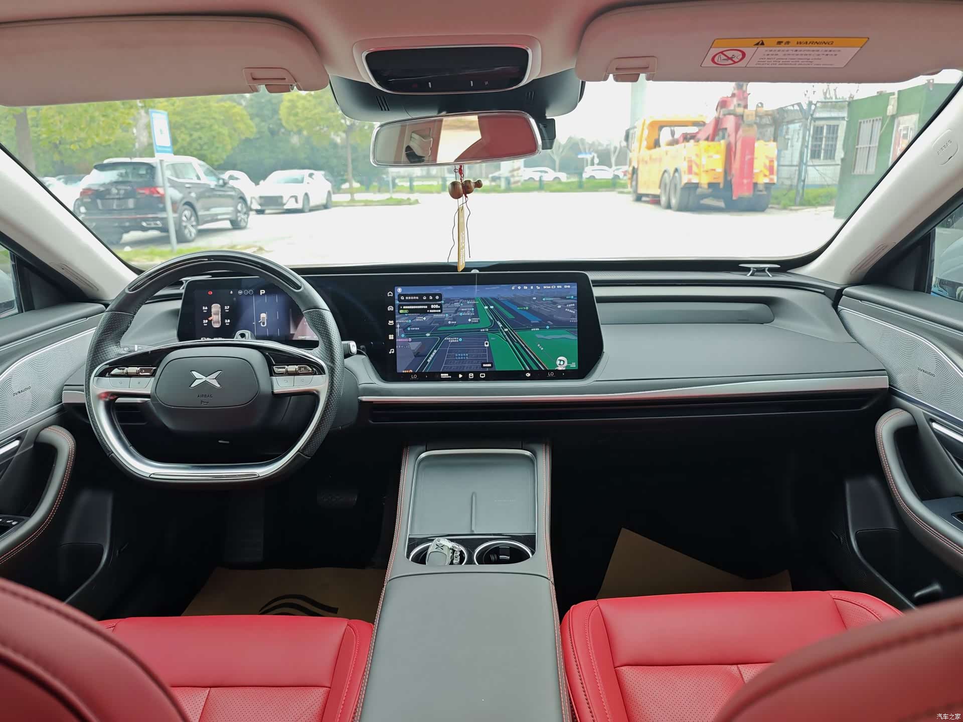 Xpeng P7, 2023 все фото