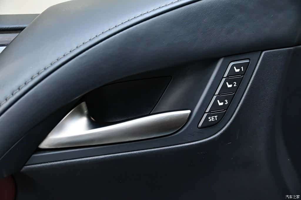 Lexus LX, 2019 18