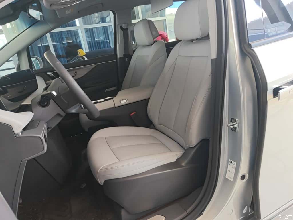 Buick GL8, 2024 15