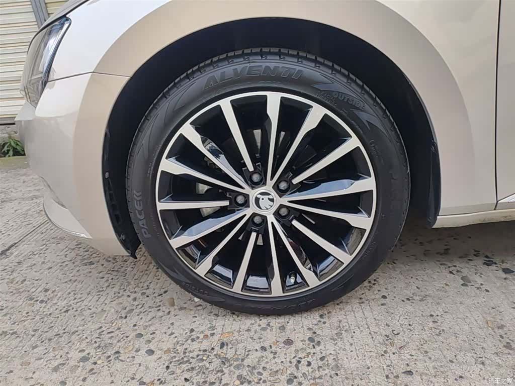Skoda Superb, 2019 23