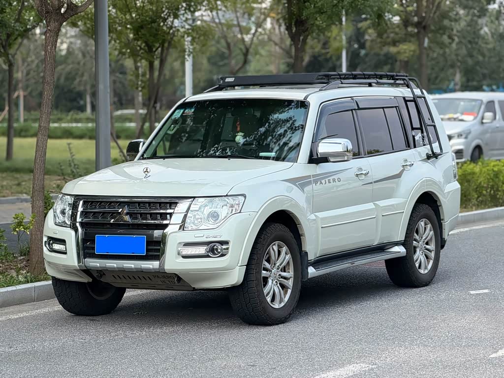 Mitsubishi V97 2019 3.8L