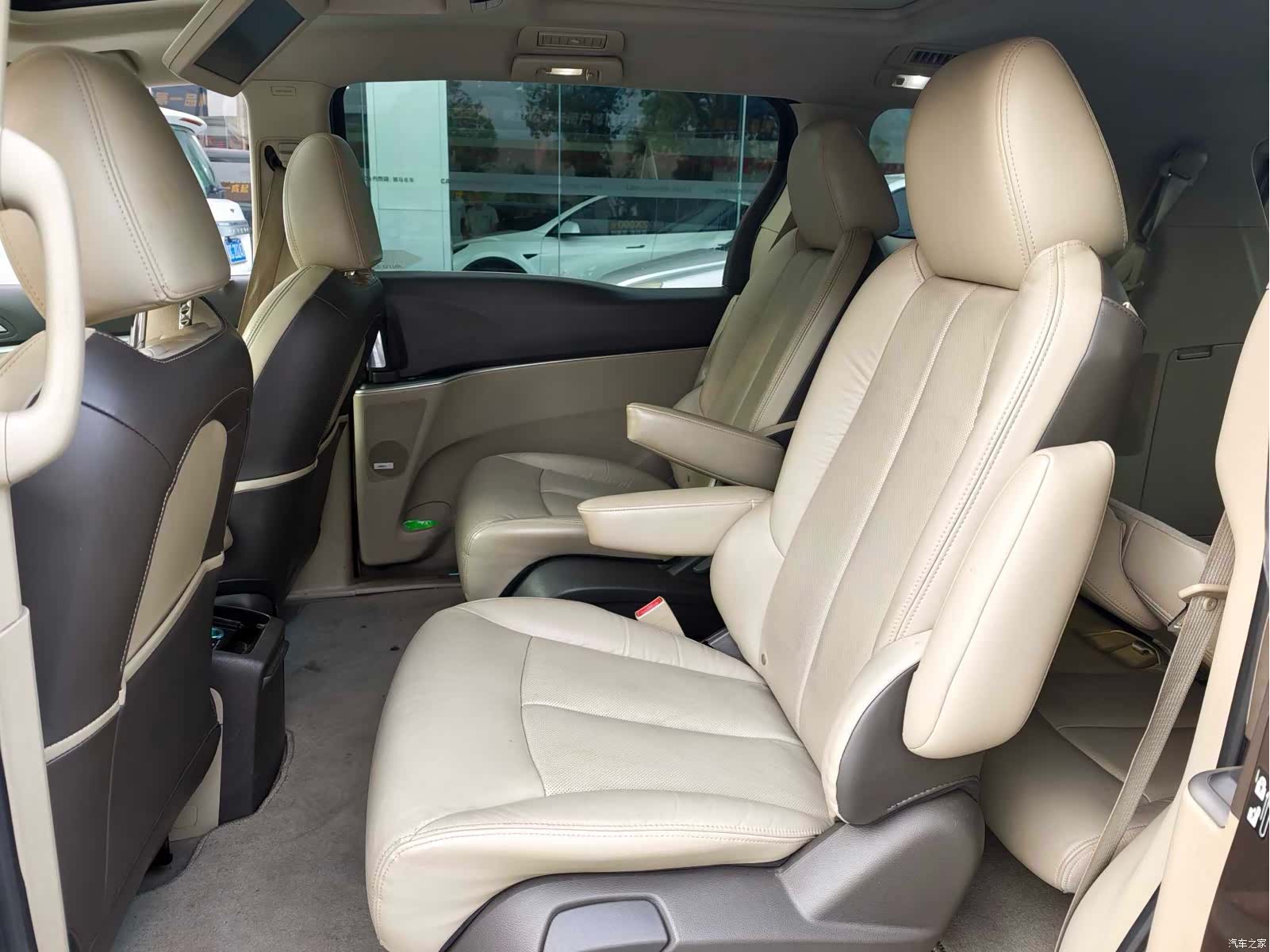 Buick GL8, 2012 9