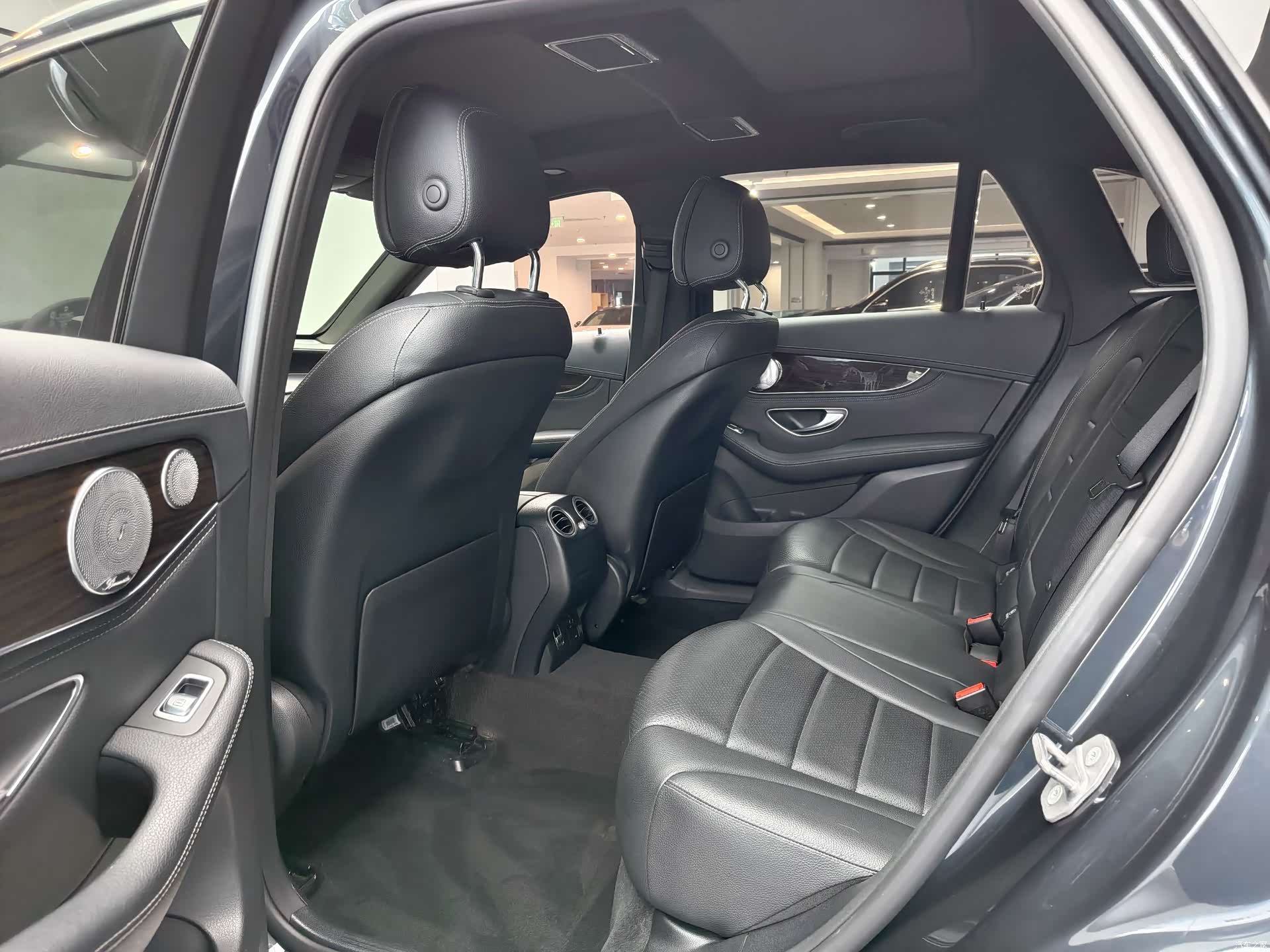 Mercedes-Benz GLC, 2019 10