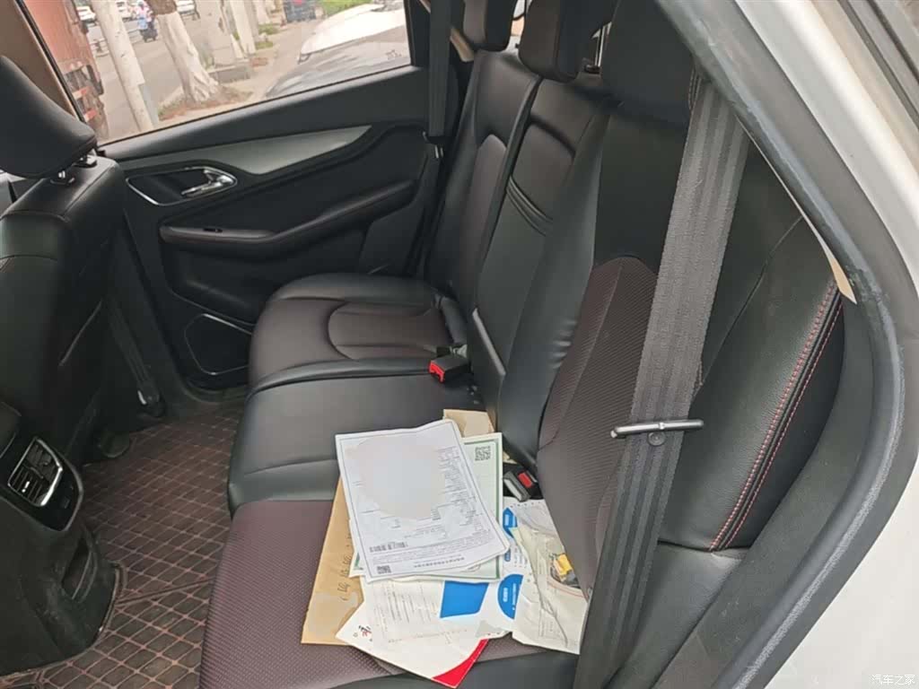 Wuling 560, 2017 17