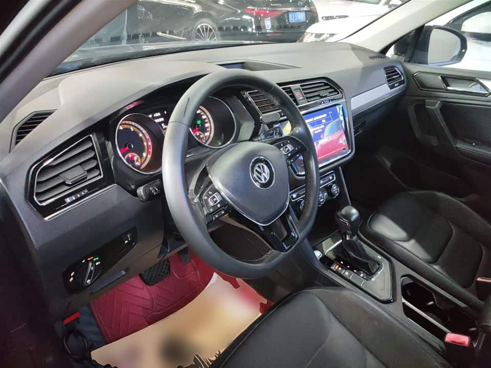 Volkswagen Tiguan L